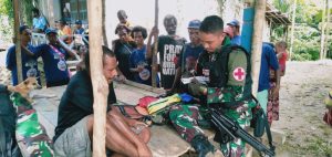 SATGAS PAMTAS YONIF 312/KH KEMBALI ADAKAN PELAYANAN KESEHATAN DOOR TO DOOR DI PERBATASAN