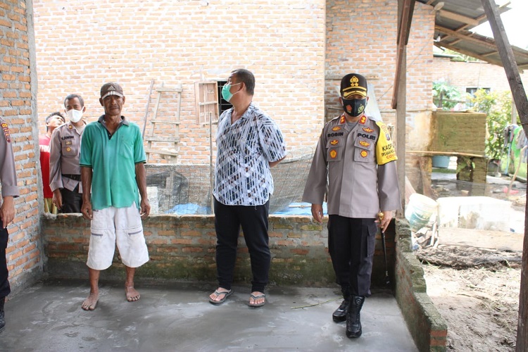 Kapolres Serdang Bedagai Tinjau Pembangunan Bedah Rumah Korban Angin Puting Beliung