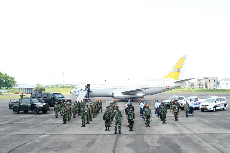 Di Pangkalan Udara Soewondo, F-16 Fighting Falcon Paksa Mendarat Penerbangan Gelap Terhadap Pesawat Asing (2)