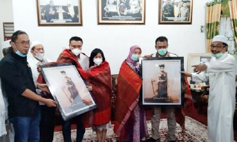 Kajati Sulteng dan Koordinator Jampidsus Kejaksaan Agung Diupa-Upa dan Diulosi Syekh KH Ali Akbar Marbun