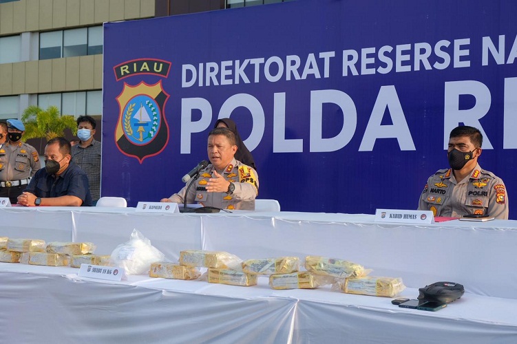 Kapolda Riau Konsistensi Kami Menjadi Kunci dalam Memburu Para Pelaku Narkoba