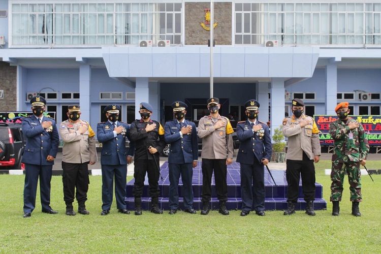 Wakapoldasu Berikan Kejutan Pada Wing III Paskhas di HUT TNI AU ke-75 Tahun