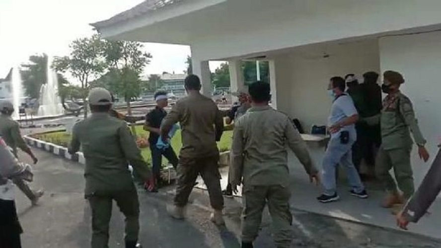 Tolak Akan Kenaikan BBM, Sejumlah Mahasiswa Diamankan