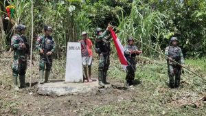 Dansatgas Yonif 126/KC Melaksanakan Patroli Patok di Perbatasan