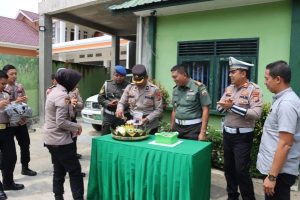 Polres Madina Memberikan Surprise ke Batalyon dan Markas Polisi Militer