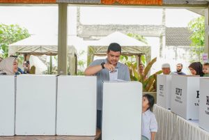 Bobby Nasution dan Kahiyang Ayu Menggunakan Hak Suaranya pada Pilpres 2024