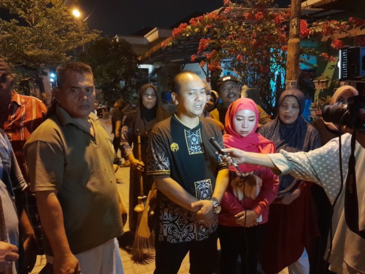 Peduli Lingkungan, Burhanuddin S.E Bantu Gotong Royong Menumbuhkan Rasa Kebersamaan