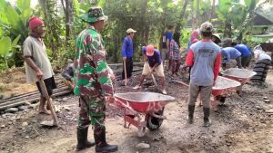 Kepedulian Koramil Nogosari dalam Membantu Membangun Infrastruktur Desa