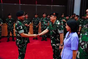 Panglima TNI Menerima Laporan Korps Kenaikan Pangkat 22 Perwira Tinggi TNI di Mabes TNI