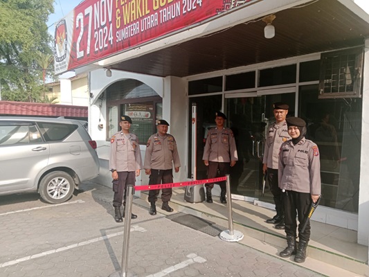 Polda Sumut Memberikan Pengamanan di KPU dan Bawaslu untuk Cegah Potensi Gangguan