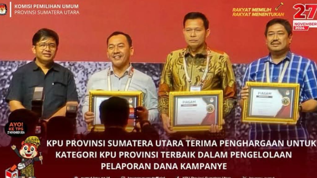 KPU Sumut Menerima Penghargaan untuk Kategori Terbaik